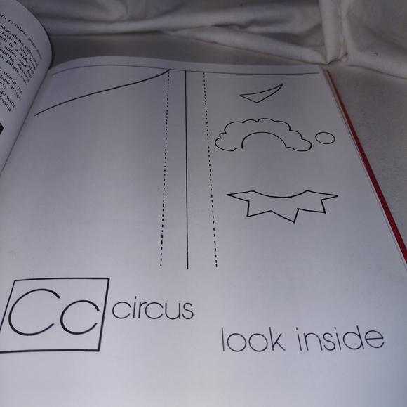 26 Lively Letters by Barbara Williams and Carol Grunmann 1977 GC HC - Picture 5 of 5